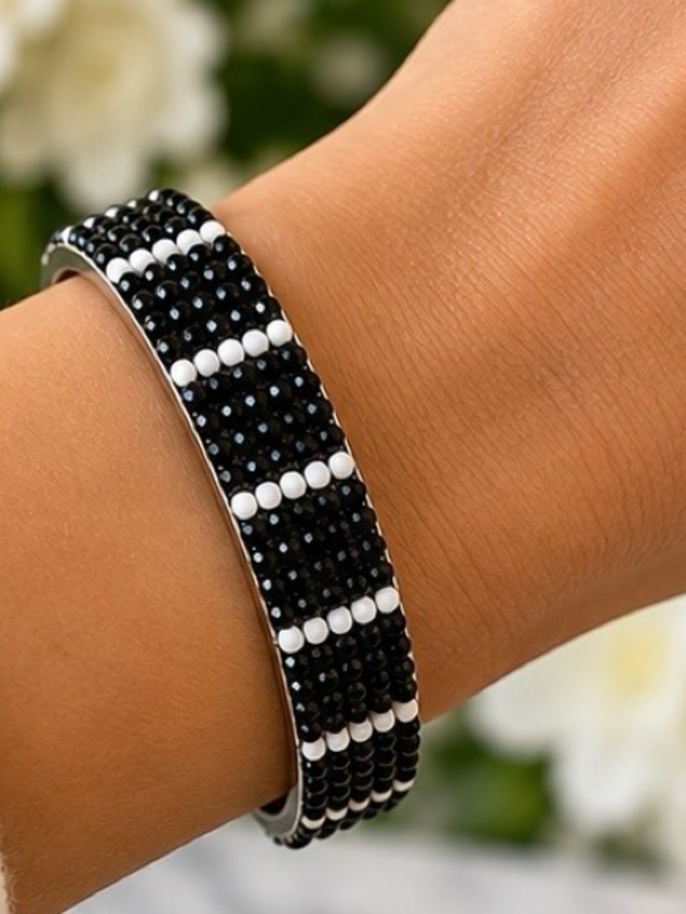 Black & White Rhinestone Hinged Bangle Bracelet – Silver Tone